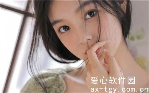 站正能量WWW 免费软件下载视频被疯传，网友：求回放！